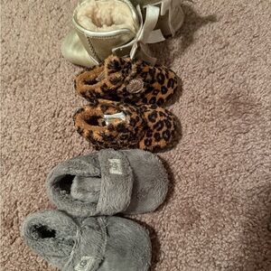 Uggs booties bundle
